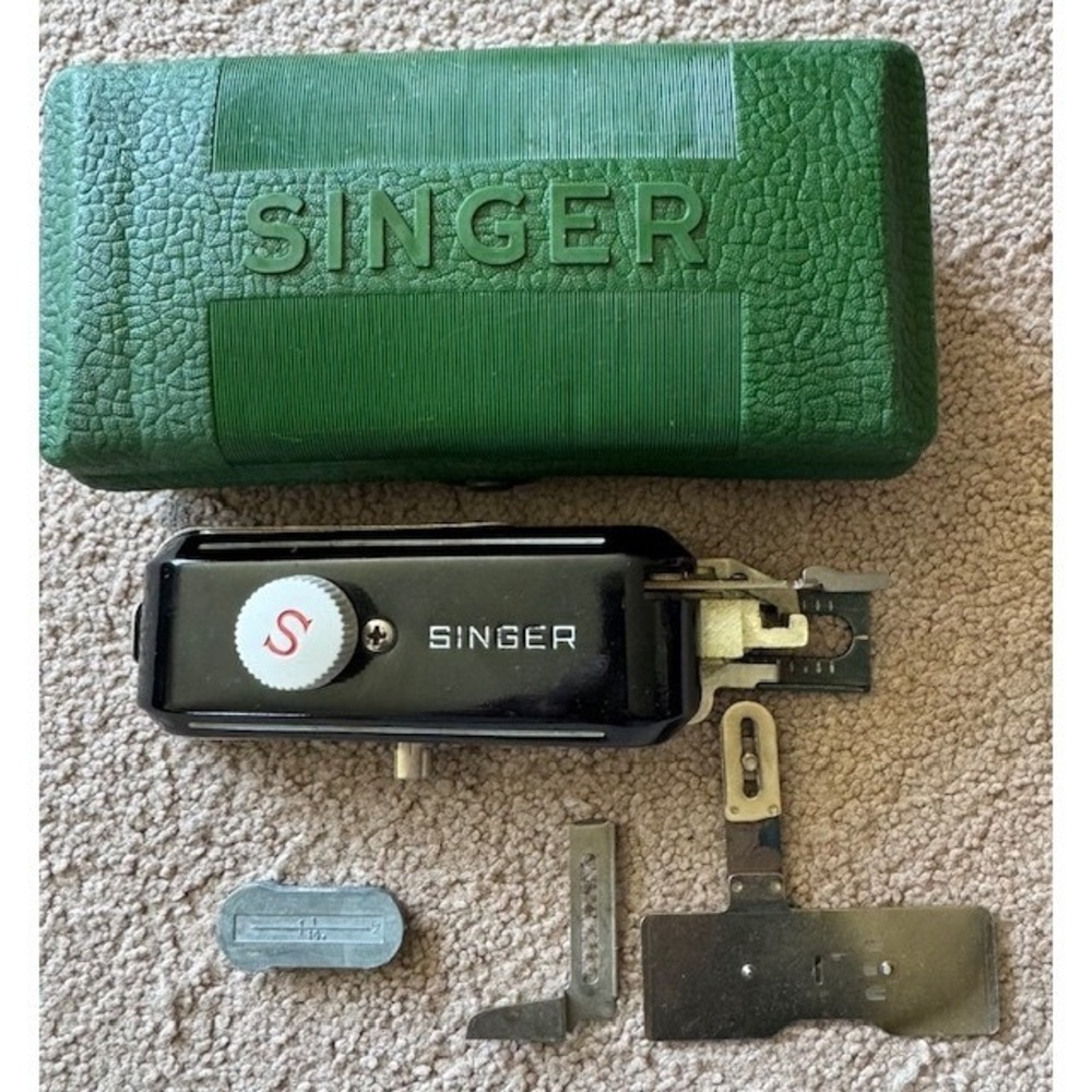 Vintage Singer Automatic Buttonholer 160506 Slant Shank Green Case Made in USA